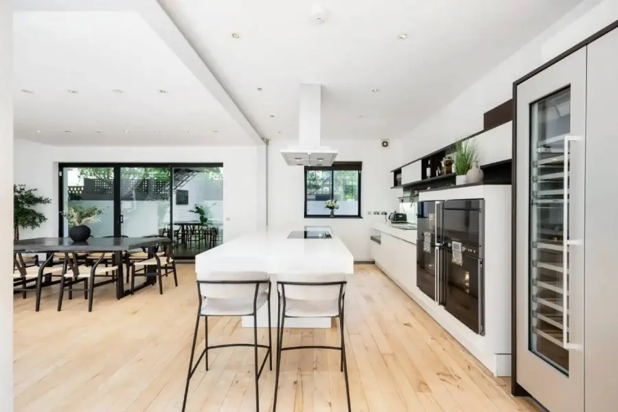 Kensington Studio W8 in West London