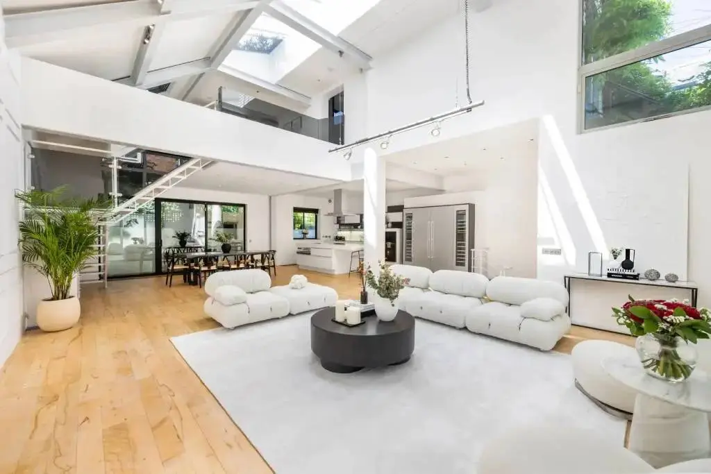Kensington Studio W8 in West London
